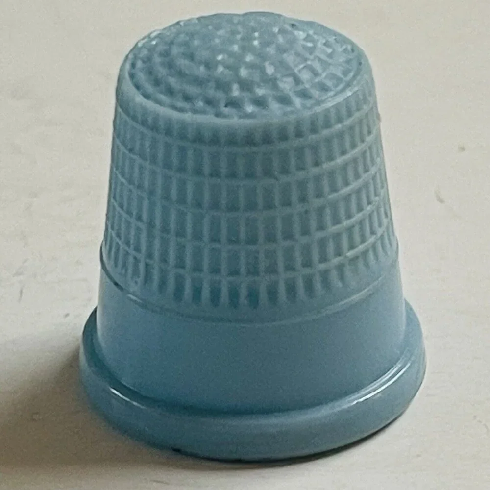 Sewing Quilting Thimble No‎ Size Blue Collectible